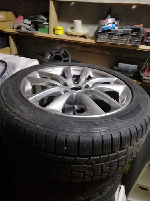 диск с резиною на інфініті бу оригінальний 215 55 17 нокіан