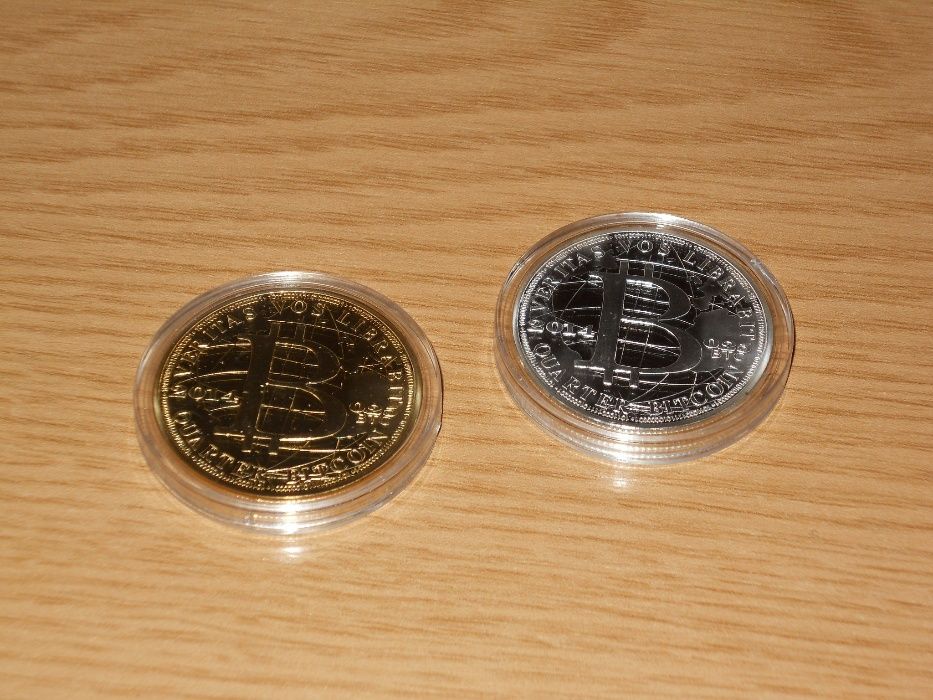 Биткоин монеты 0.25 BITCOIN (Новые!) Gold/Silver все монеты в колбах!