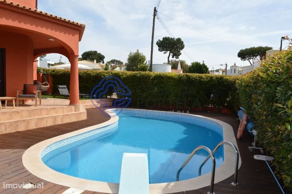 Moradia Isolada T4 totalmente remodelada em Vilamoura
