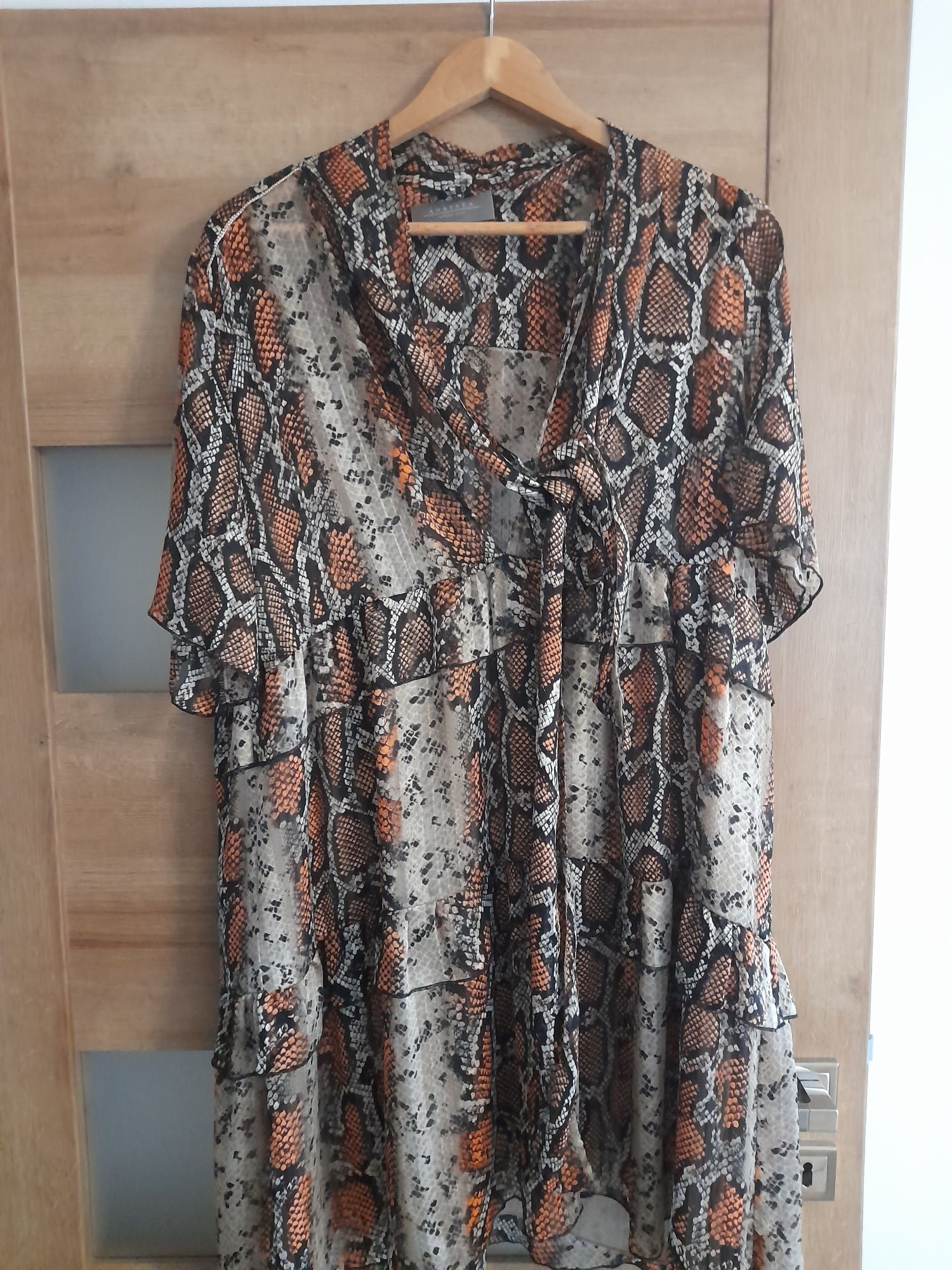 Sukienka  firmy ANATAKA Urban Chic rozm. 40