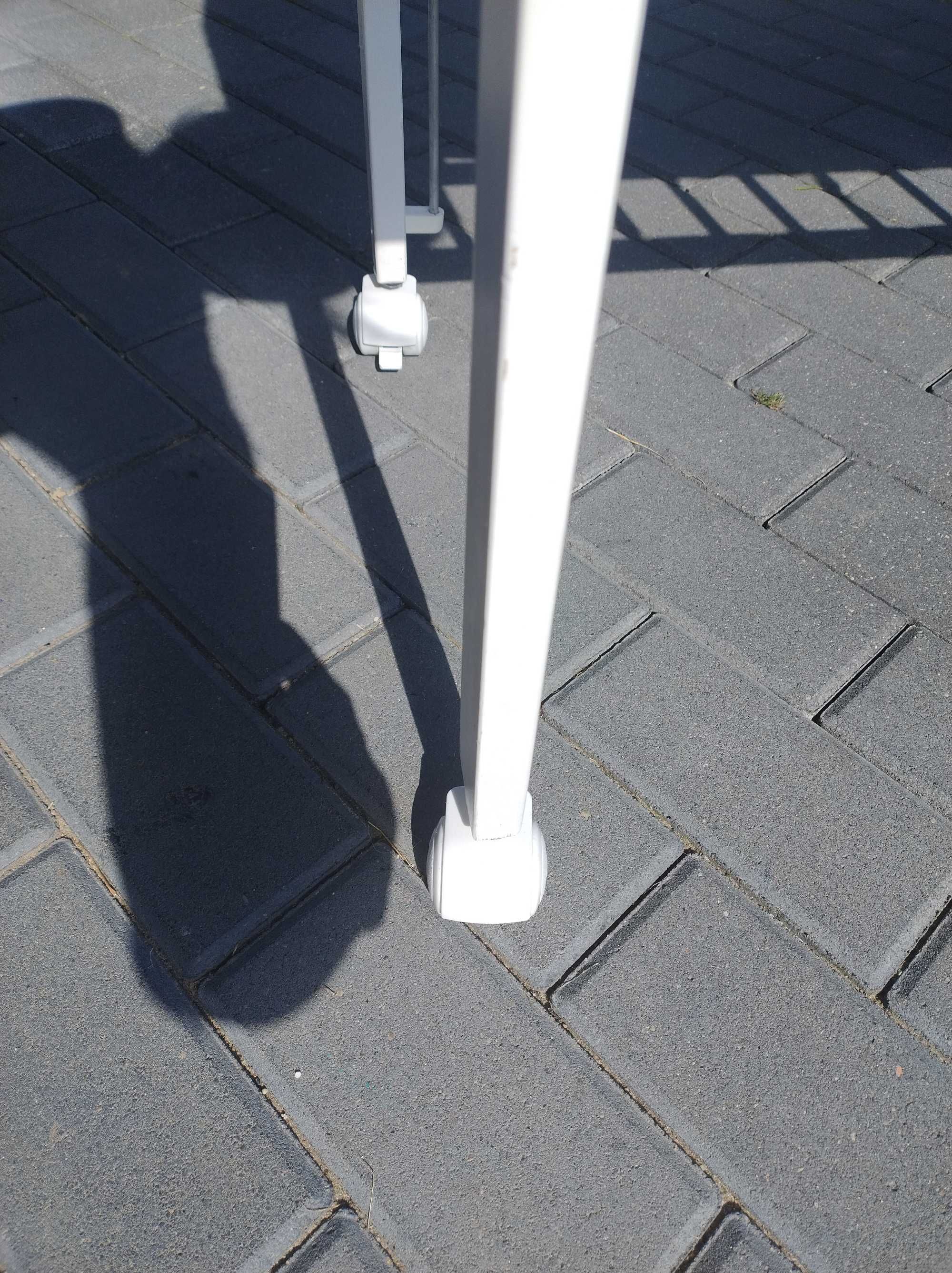 Łóżeczko dostawne