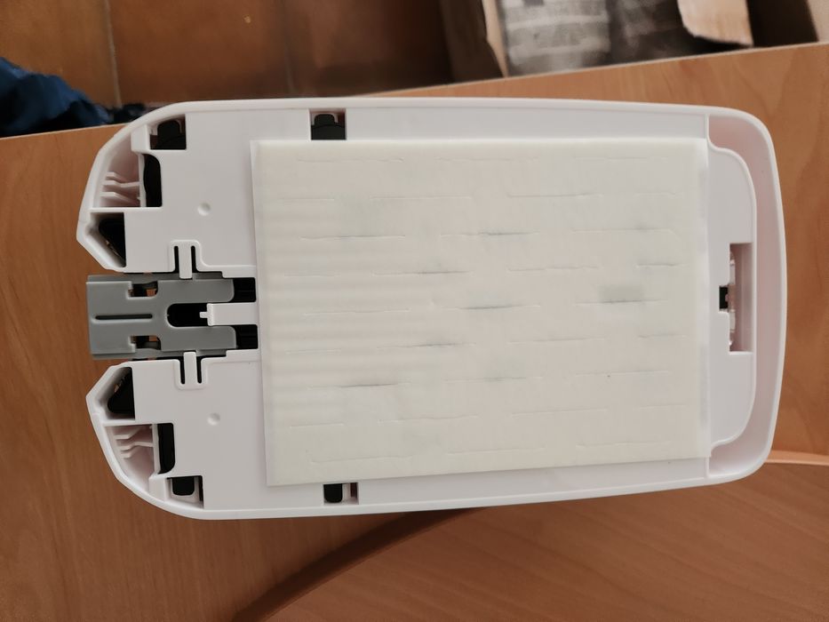 Lote de 20 Dispensadores de Álcool Gel a pilhas NOVOS (Plurel)