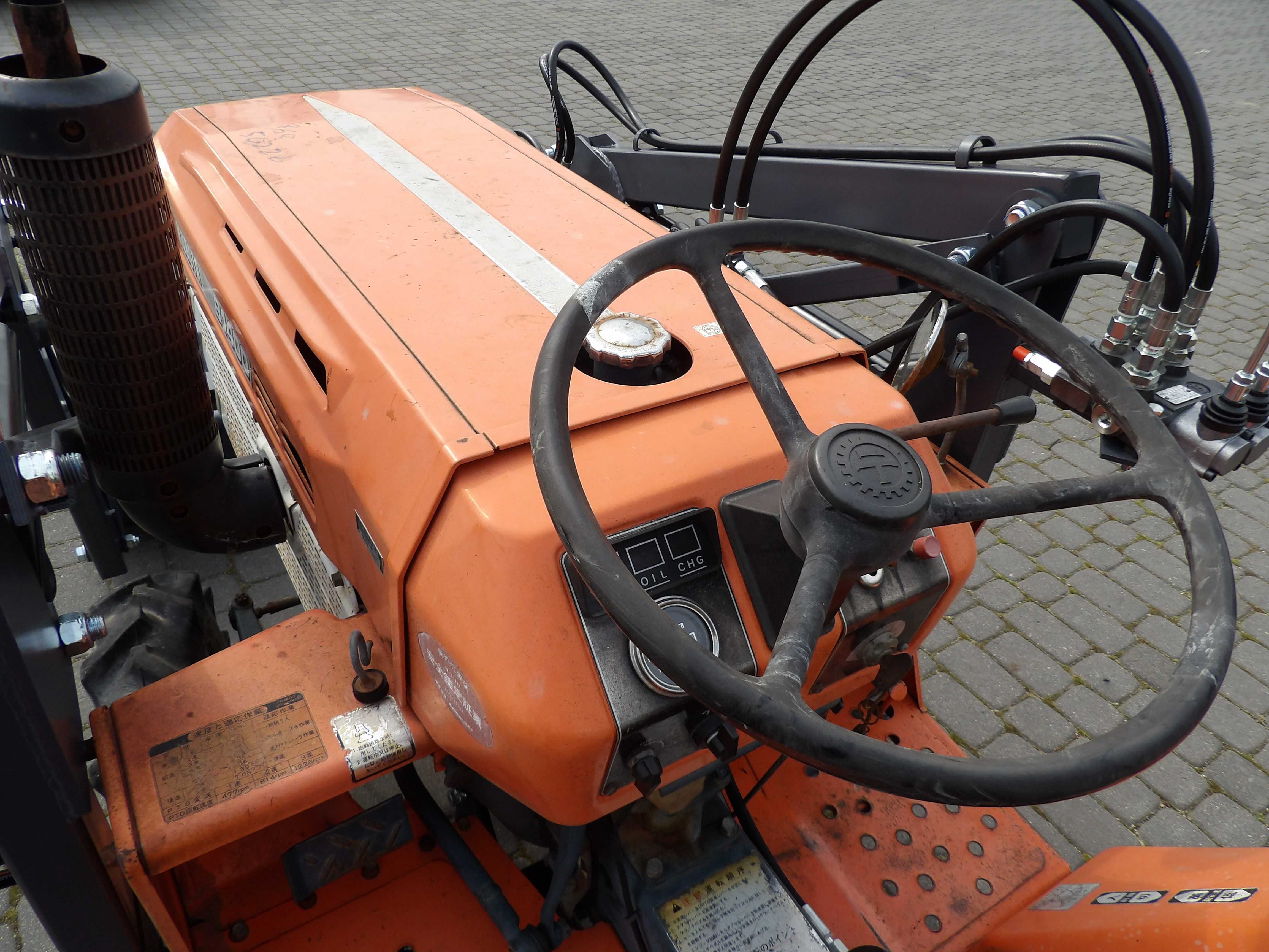 Kubota B 1400  14 KM 4x4 mini traktor traktorek ładowacz TUR Superstan