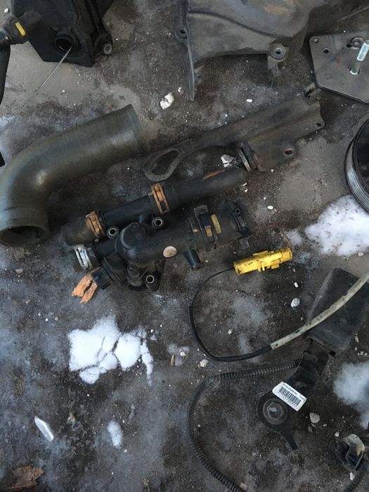 Продам одним лотом