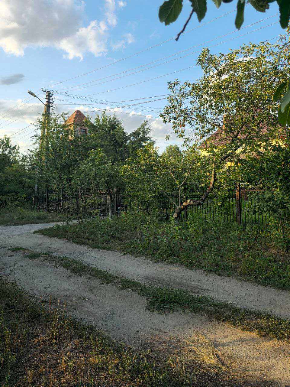 Продаж земельної ділянки під житлову забудову в районі вул Передової