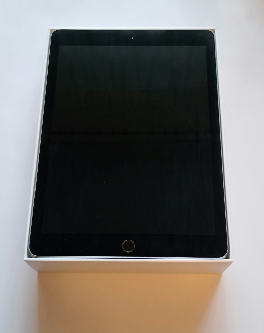 Apple iPad PRO 9,7 128GB WIFI + Cellular   A1674 Space Gray Gray