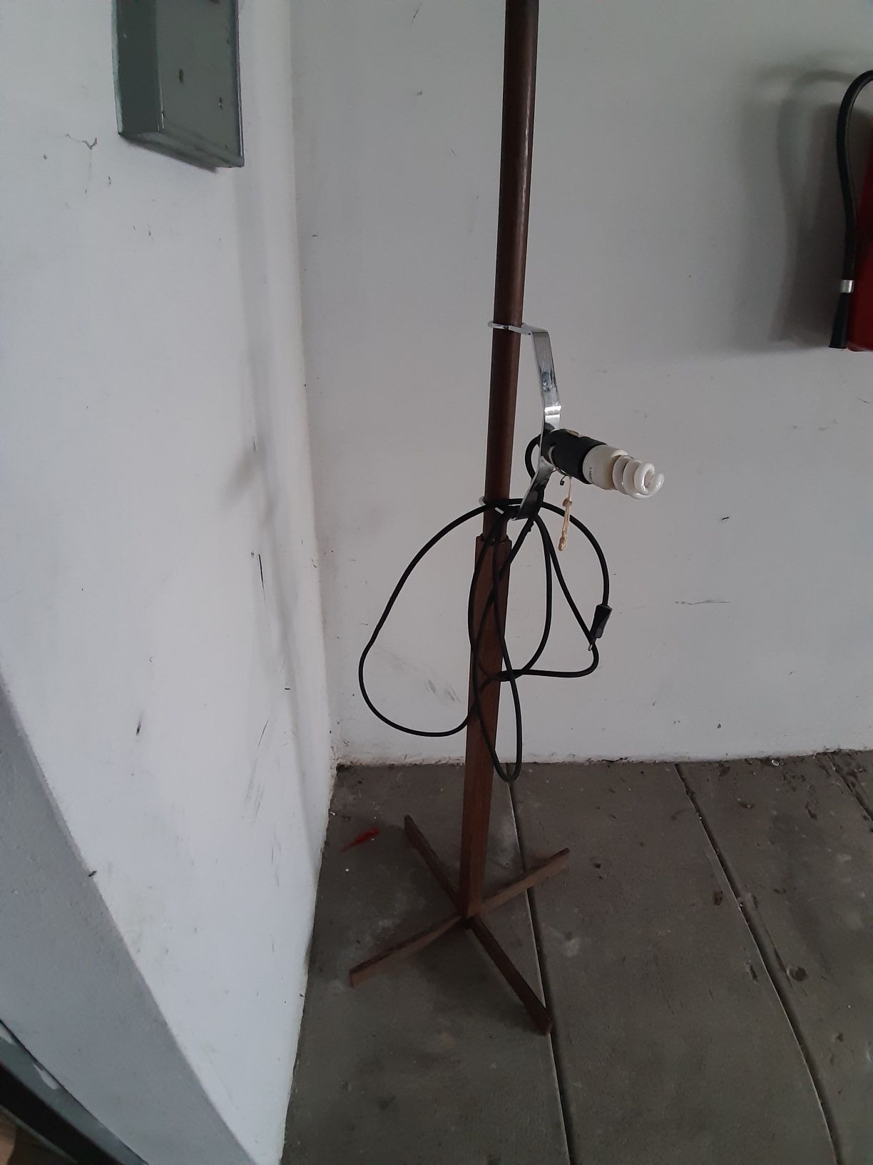 Vendo iluminador de pé