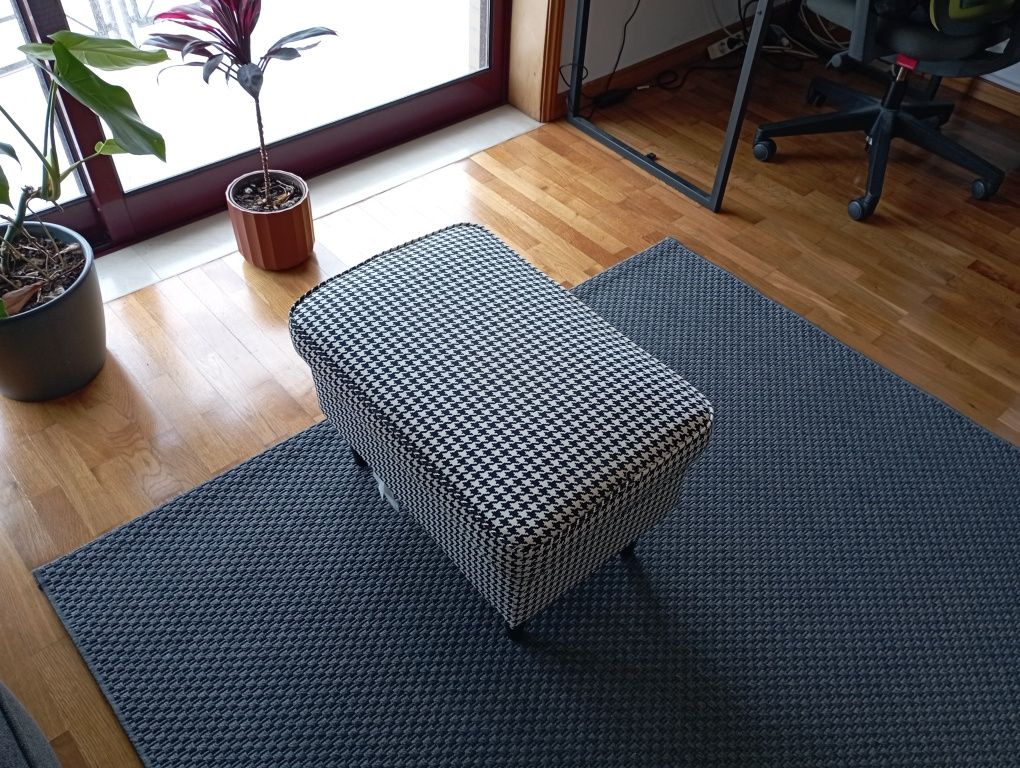 Apoio pés IKEA strandmon