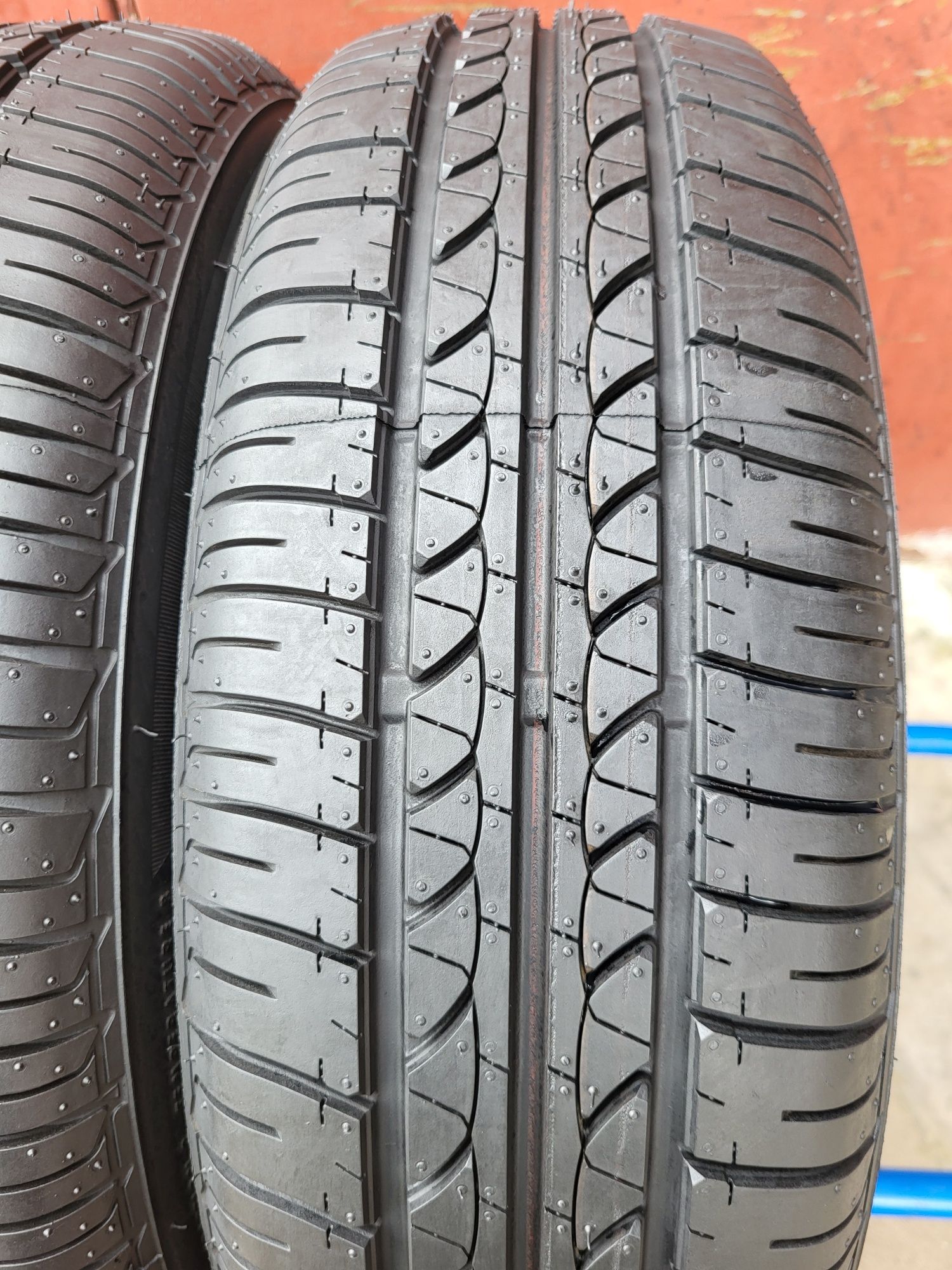 175/65/15 R15 BRIDGESTONE ECOPIA EP25 4шт ціна за 1шт літо шини