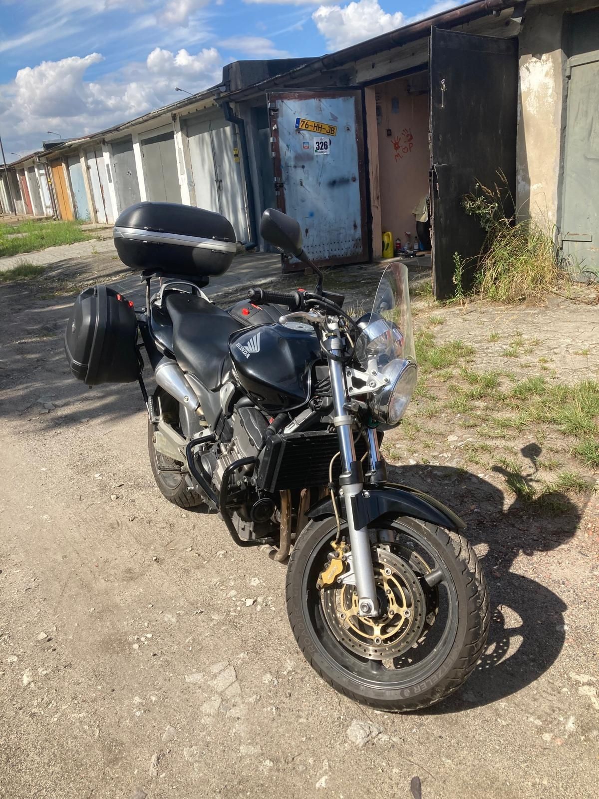 Honda hornet cb900