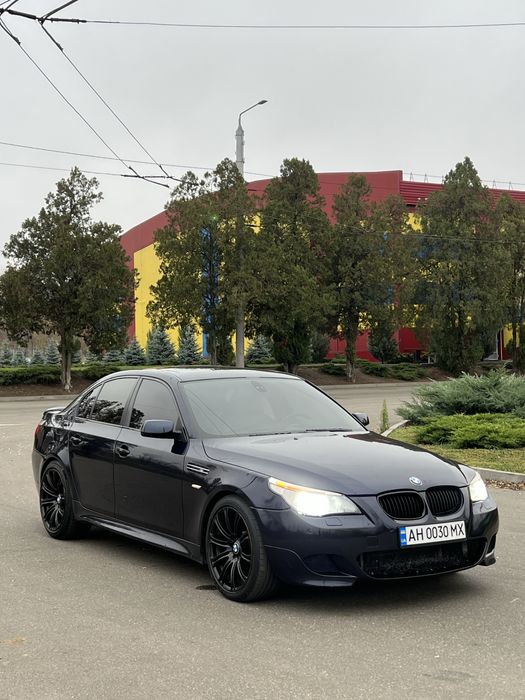BMW e60, 545i 2003 год