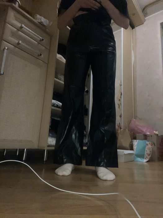 Шкіряні штани з високою посадкою