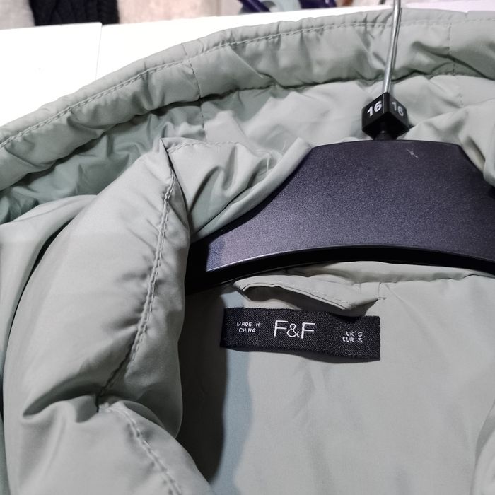 Жилетка F&F, об'ємна, тепла, стильна, р. S