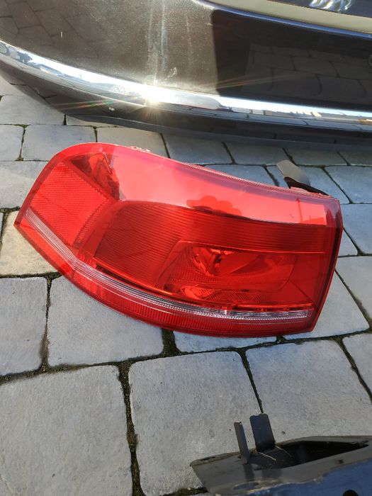 VW Passat B7 Універсал направляюча заднього бампера підсилювач