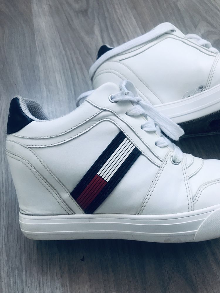 Tommy Hilfiger sneakersy buty koturn 38