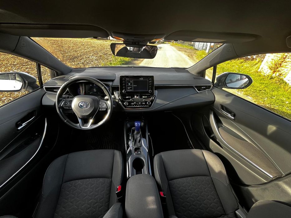 Toyota Corolla 1.8 hybrid z gazem lpg