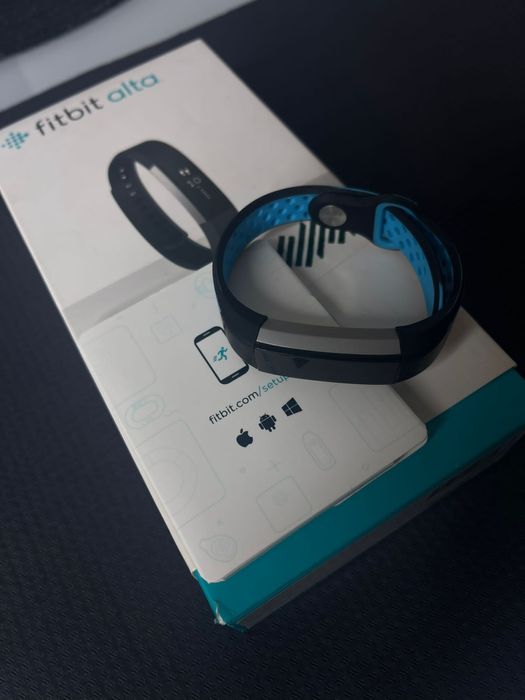 Zegarek fitbit alta, stan idealny
