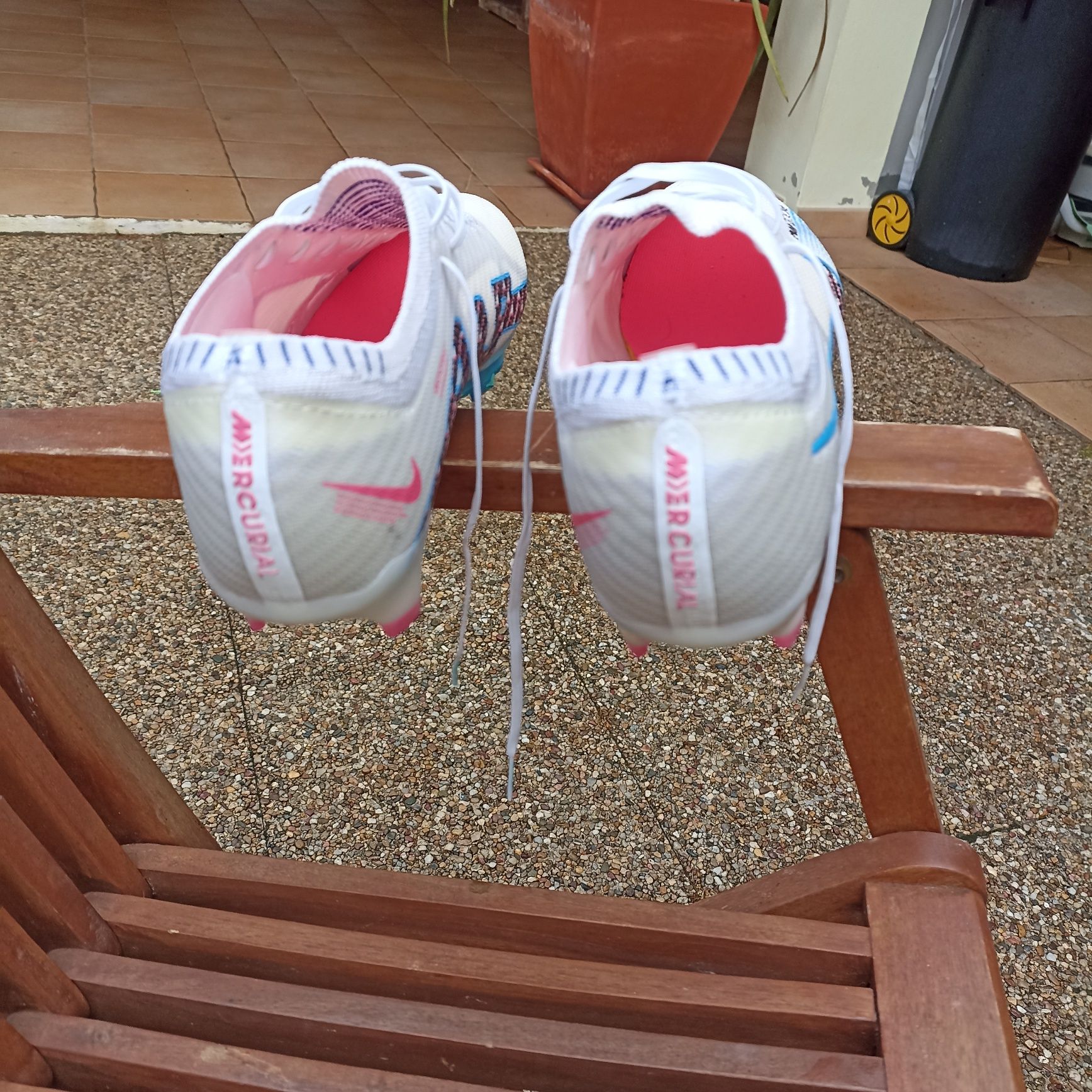 Nike Mercurial como novas