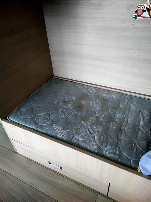 Ліжко двоповерхове, двоярусна кровать