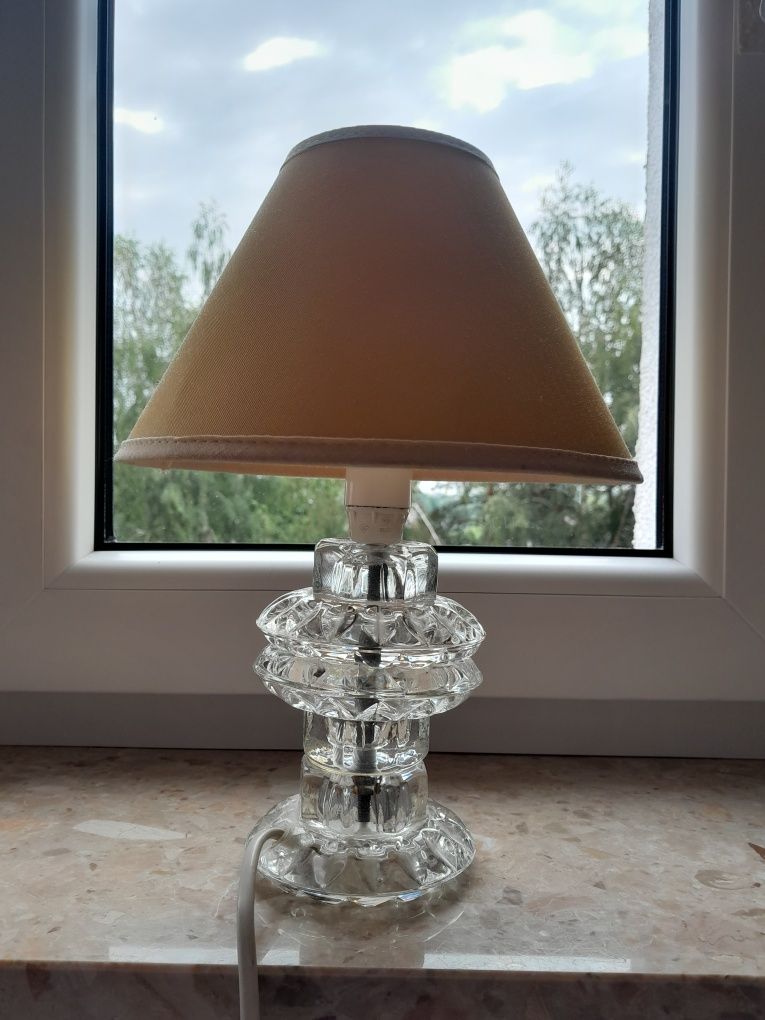 Szklana lampka stolowa vintage