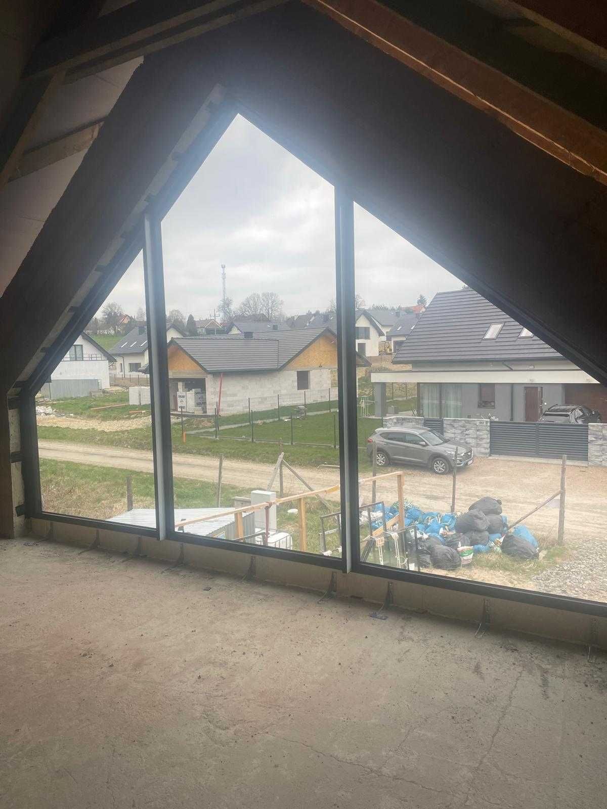 Aluminiowe okno trapezowe