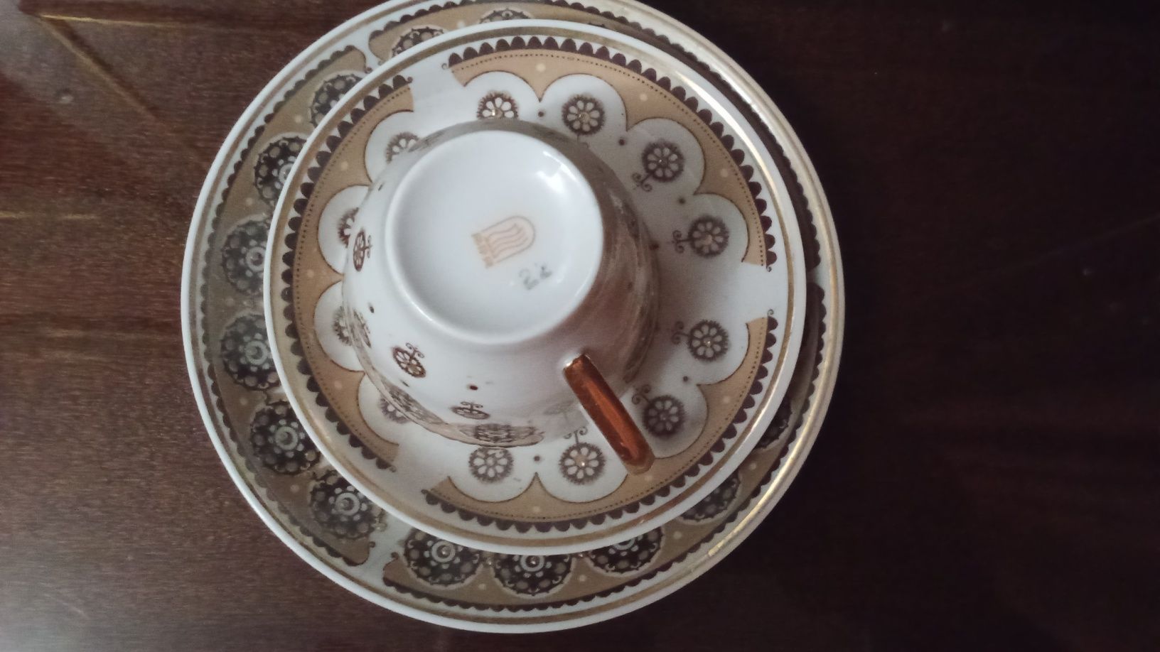 Кружка, чашки с блюдцами,сахарница