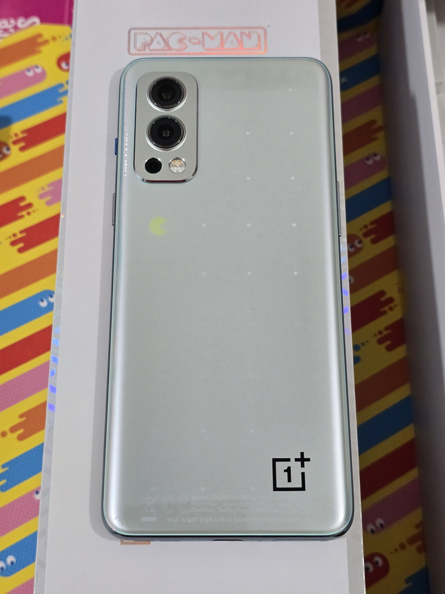 OnePlus Nord 2 Pacman edition