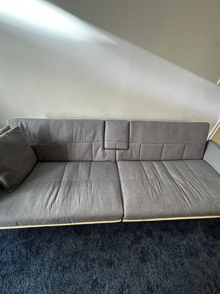 Sofá-Cama com Suportes para Copos Tecido Cinzento-Claro