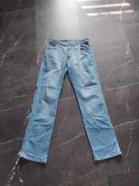 Wrangler Jeans  .