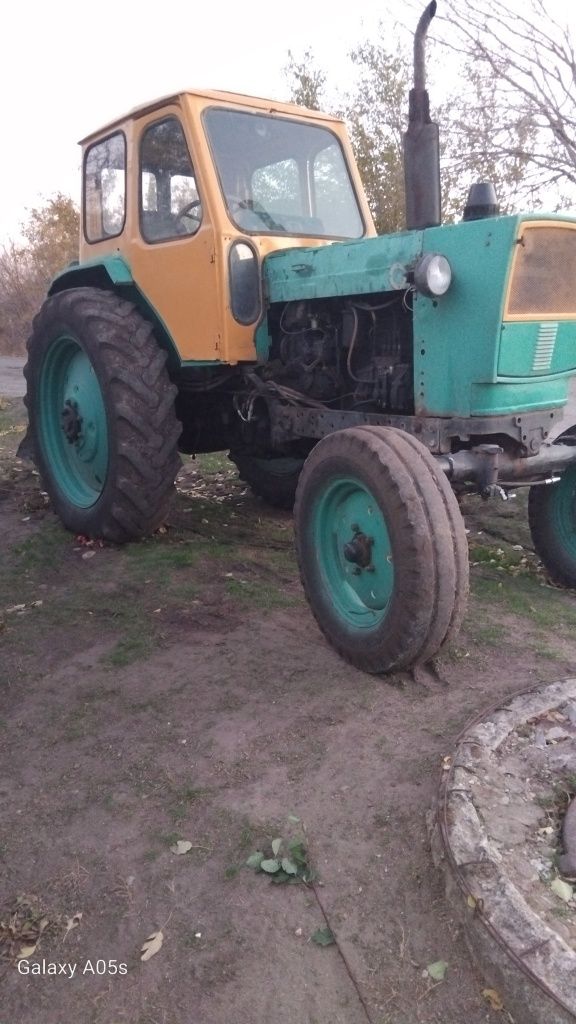 Продам трактор ЮМЗ 6