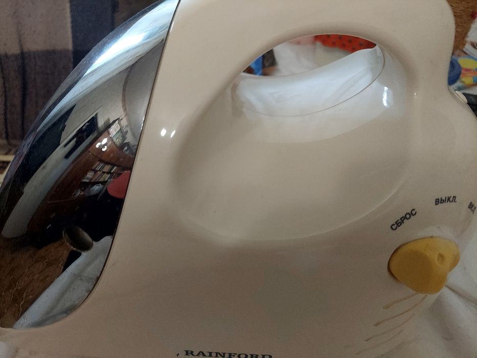 Продам електромясорубку Ranford