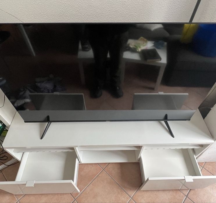 Hisense TV + IKEA TV Stand