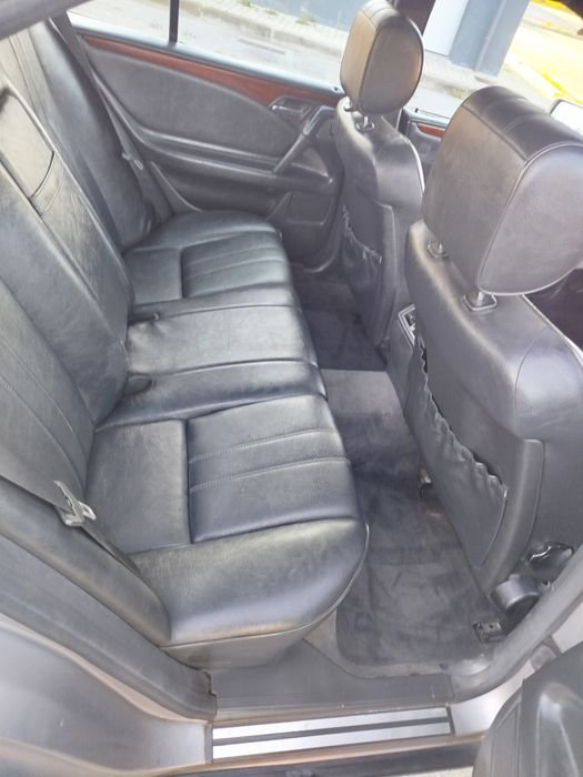 Mercedes Benz E220 CDI