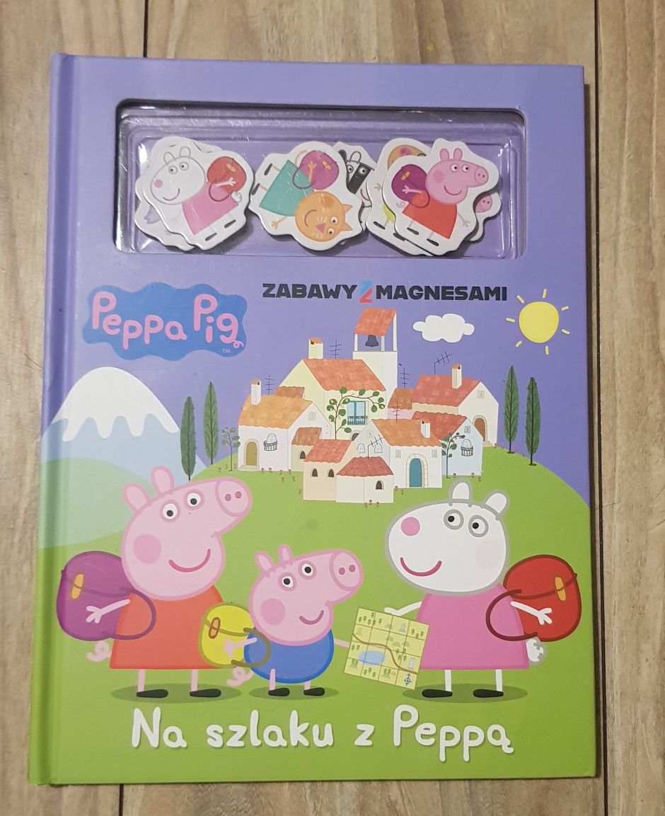 Książeczka z figurkami magnesami - Na szlaku z Peppą