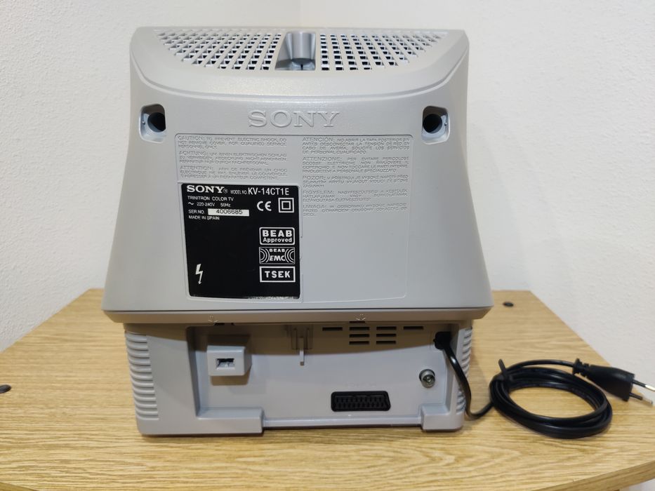 Телевизор SONY KV-14CT1E 14' RGB SCART ретрогейминг