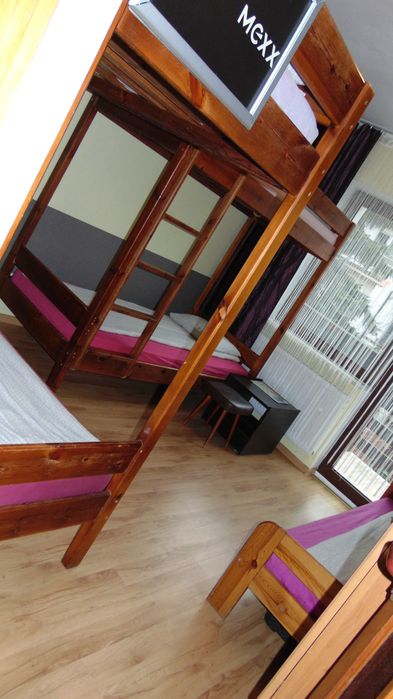 Kwatera w pokoju wieloosobowym: czynsz/dzień. Czytaj szczegóły*