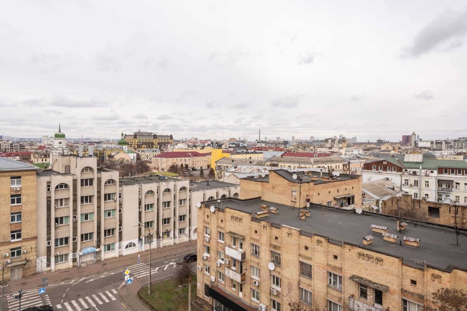 Продаж офісної будівлі (4057 кв.м.) в центрі Подола, без комісії