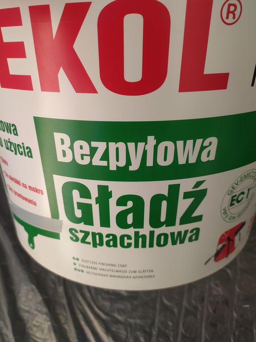 4 sztuki:Farba ,primer ,gładź bezpyłowa