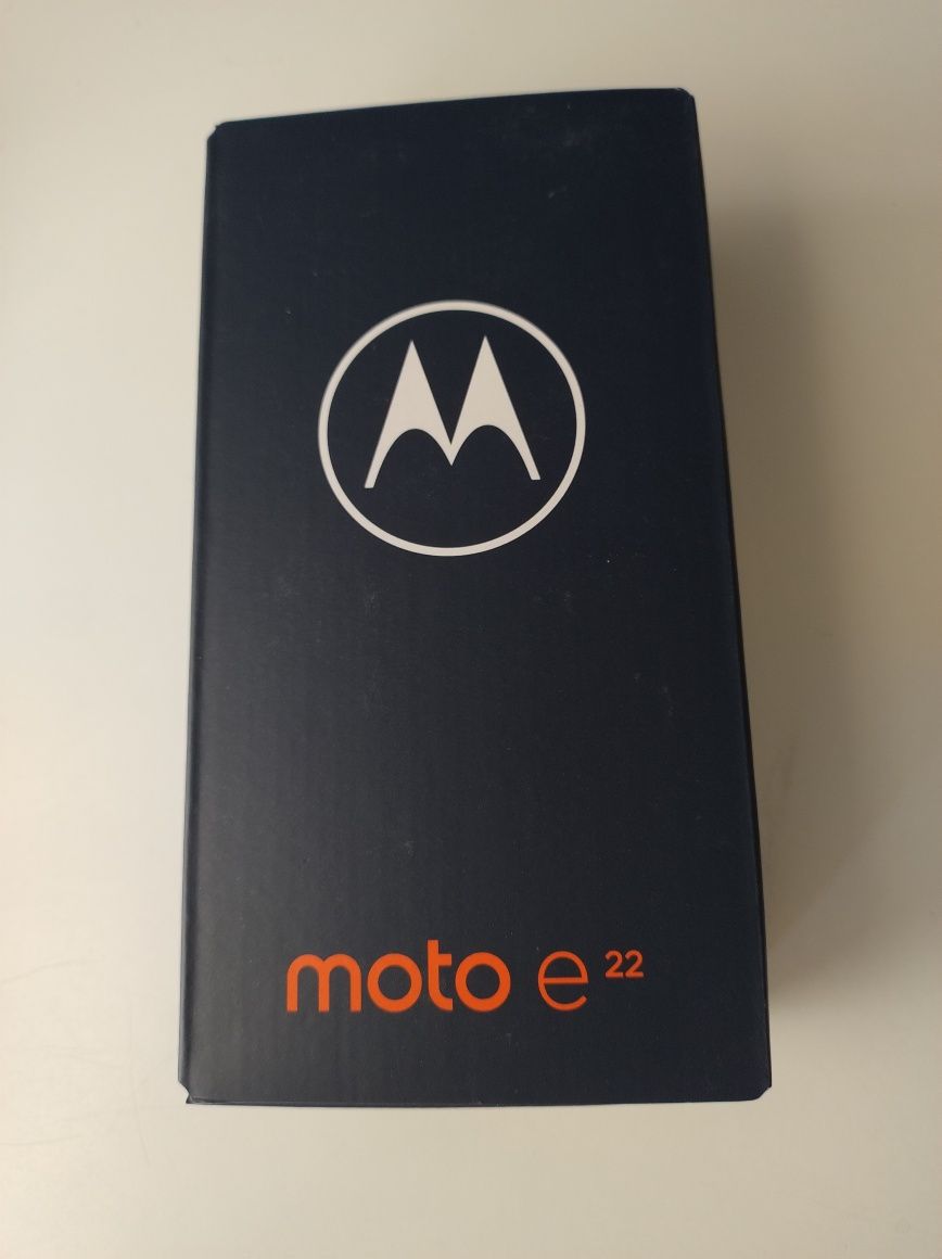 Motorola e22 crystal blue