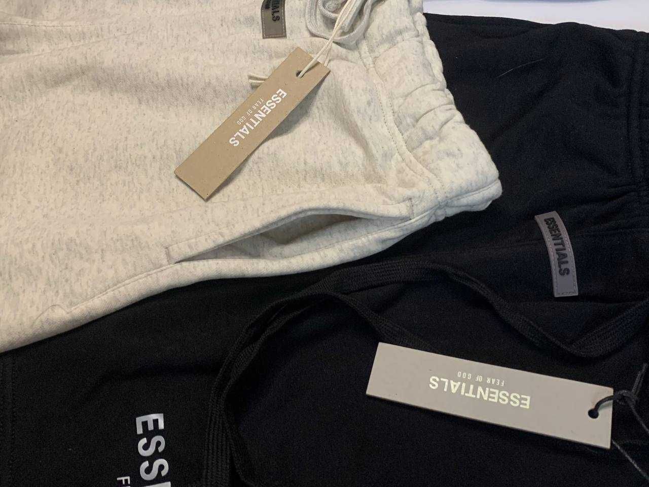 шорти essentials