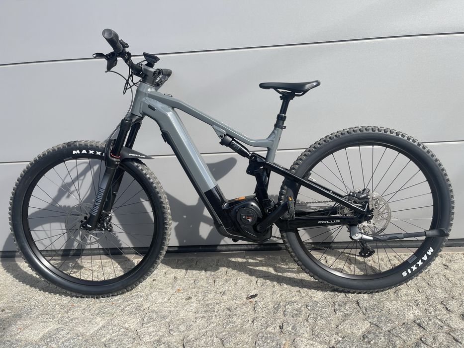 Rower Elektryczny Focus Thron2 6.8 2024