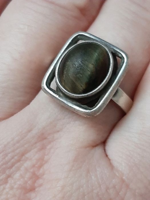 Pierścionek srebrny warmet at