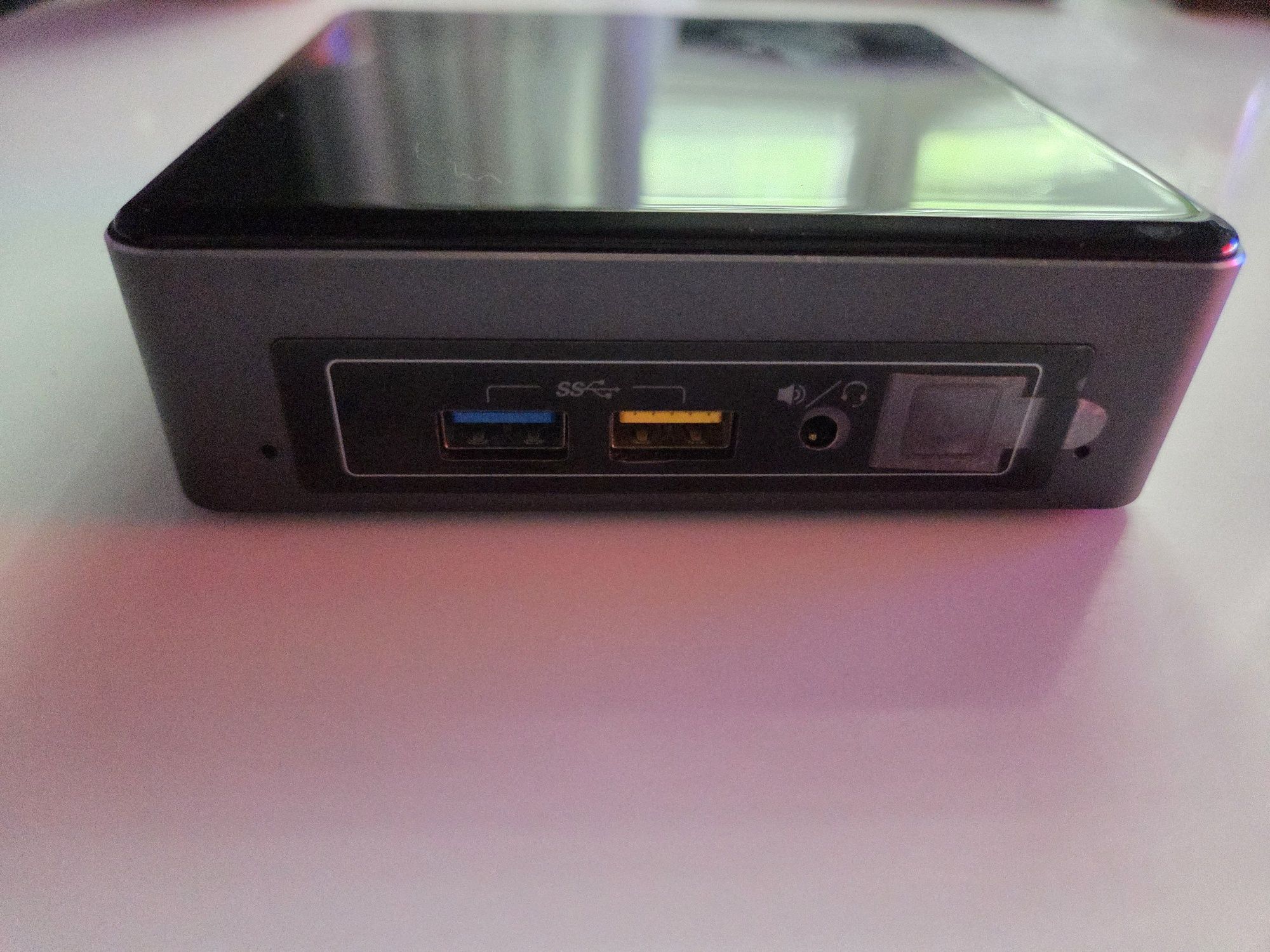 Intel NUC NUC7i3BNK mini PC ASUS Windows 10 Pro