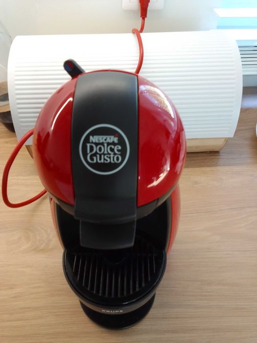 Ekspres Krups do kawy Dolce Gusto  czerwony