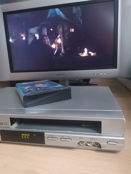 Magnetowid odtwarzacz DVD VHS combo Toshiba SD-25VLSL