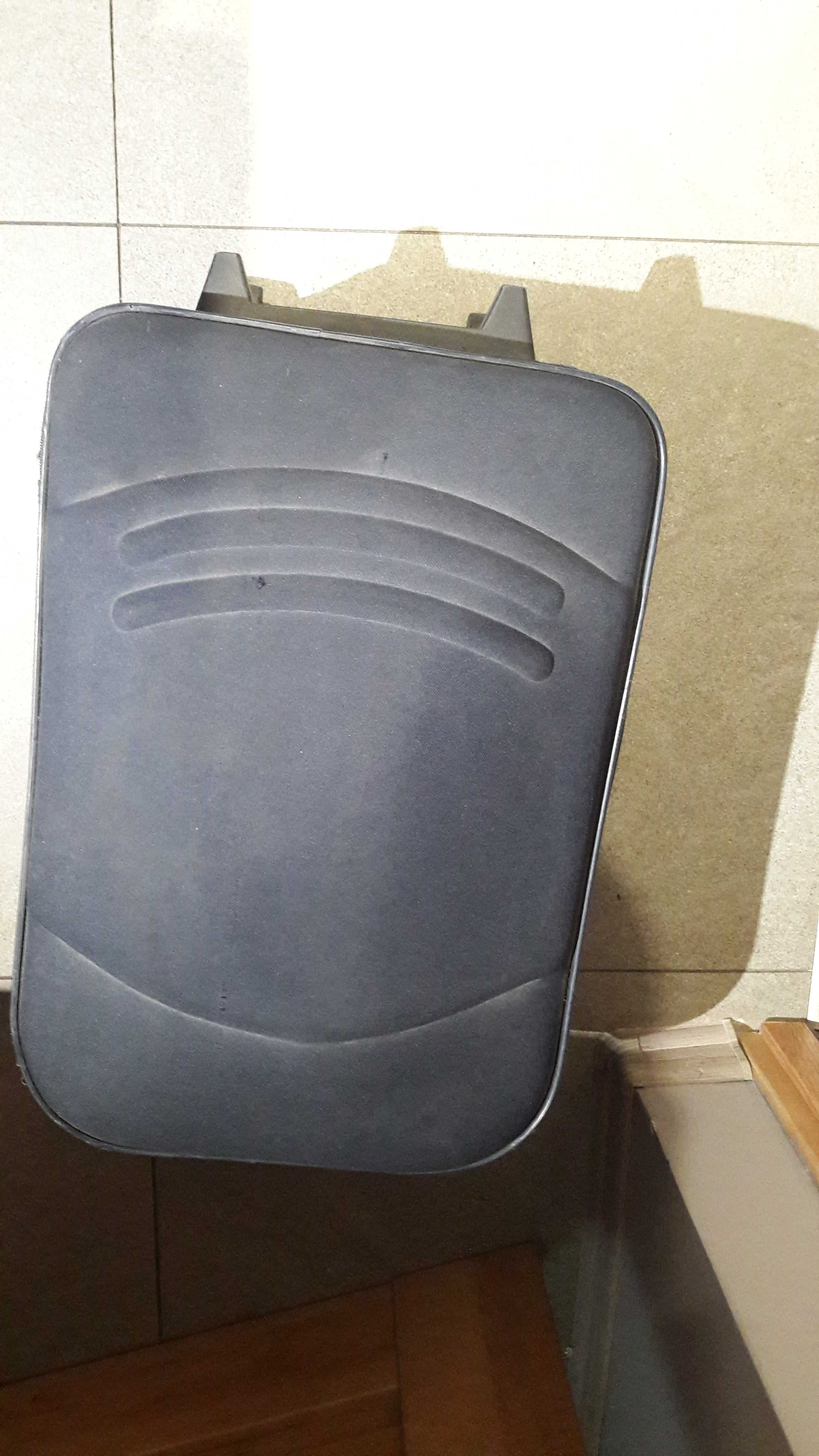 Walizka 55x38x20 mała