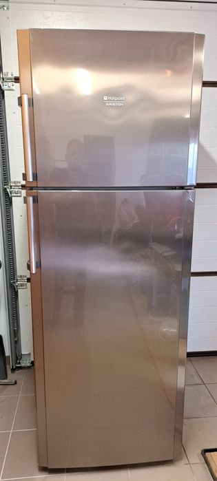 Холодильник Ariston