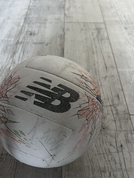 M’яч футбольний NB