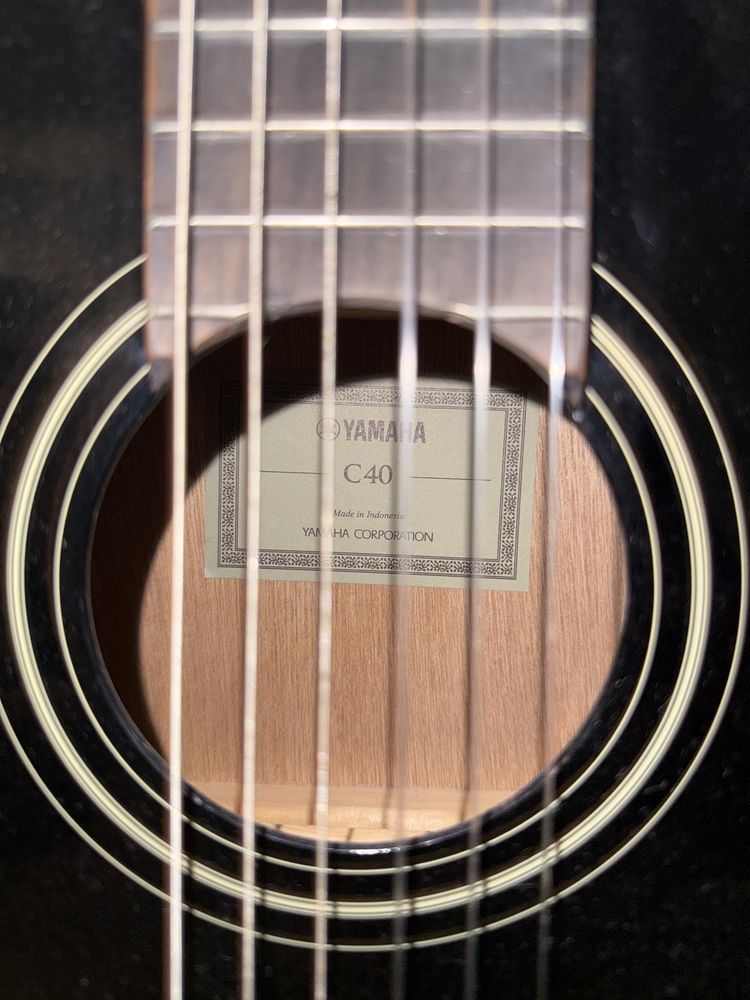 Гітара, Yamaha C40