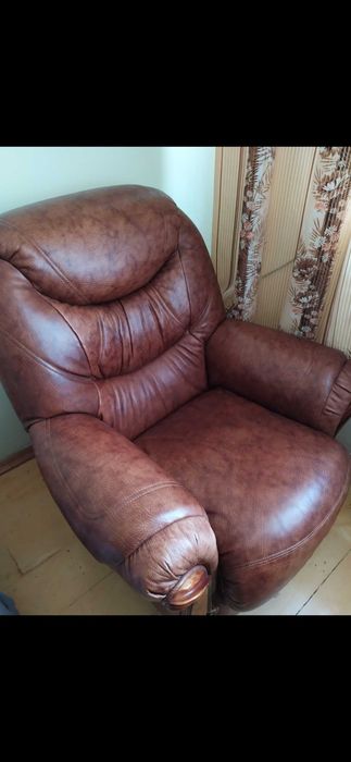 диван с креслами из кожи италия, столы, зеркало